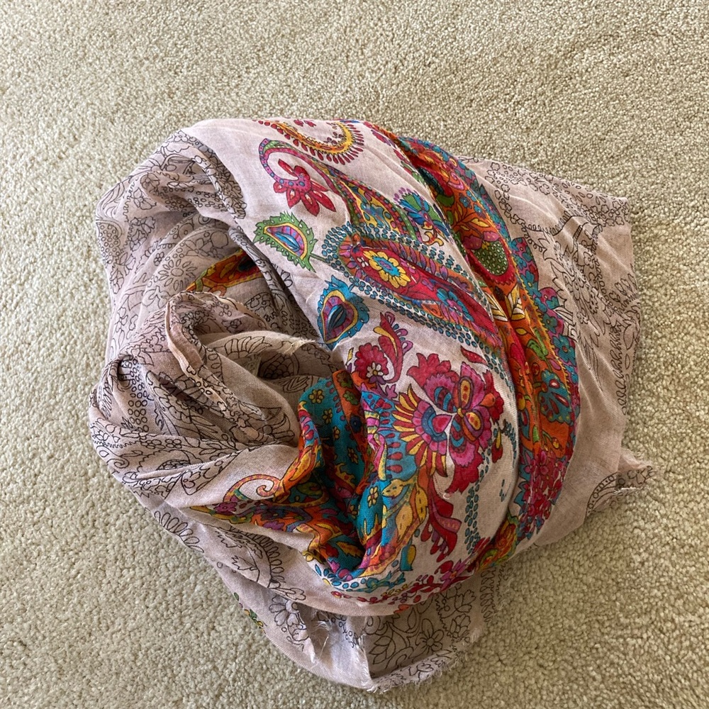 Faliero Sarti scarf. 55 inches *71 inches